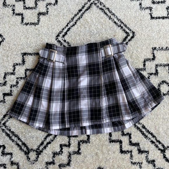 Justice Oufit Size 10 - Picture 2 of 5